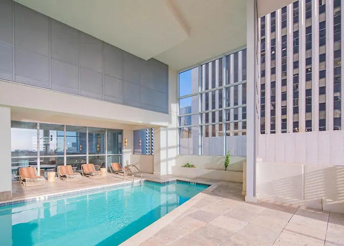 Cozy Highrise 23th Flr,gym,parking,pool,w-d,golf Apartment *