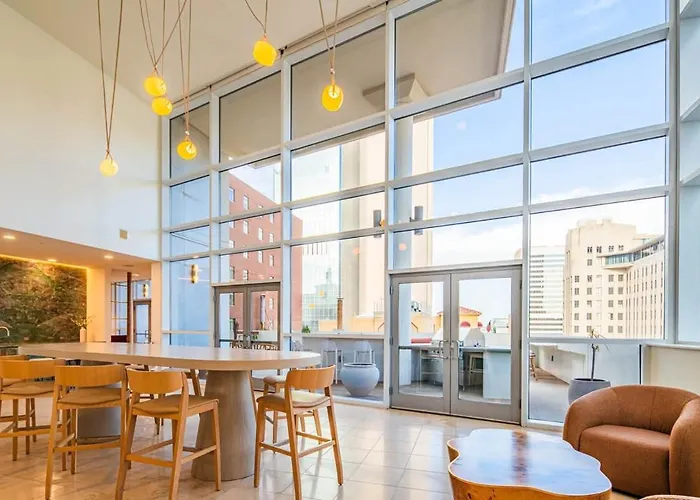 Apartment Cozy Highrise 23th Flr,gym,parking,pool,w-d,golf *