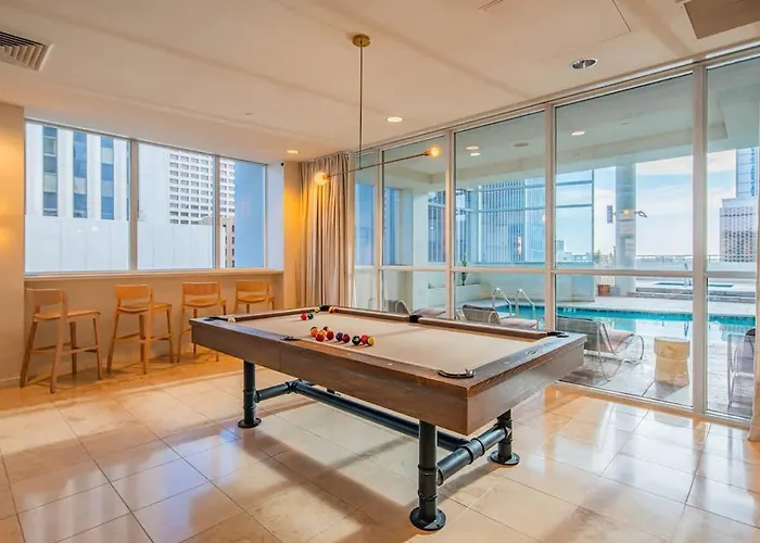 Cozy Highrise 23th Flr,gym,parking,pool,w-d,golf Apartment *