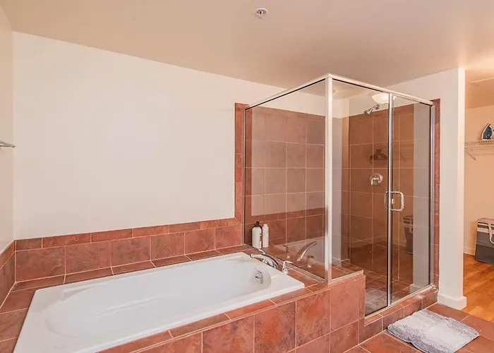 Apartment Cozy Highrise 23th Flr,gym,parking,pool,w-d,golf Phoenix