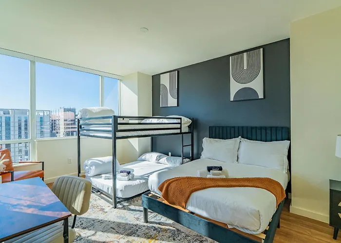 Cozy Highrise 23th Flr,gym,parking,pool,w-d,golf *